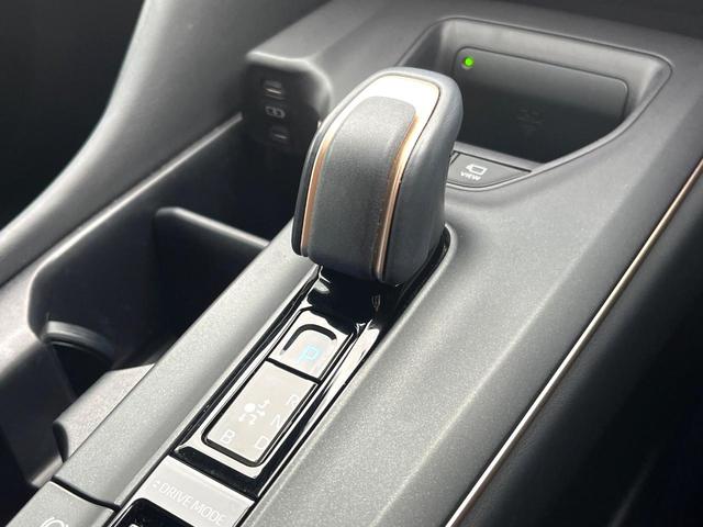 クラウンクロスオーバー Gアドバンスド・レザーパッケージ モデリスタエアロ(F/S/R) モデリスタクールシャインキット 禁煙車 1オーナー 4眼LEDヘッド 純正21インチAW 黒革 シートベンチレーション ディスプレイオーディオ パノラミックビュー(55枚目)