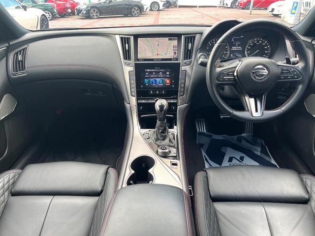 スカイライン 400R 405馬力 3.0L V6 ツインターボ 純正OPカーボンリヤスポイラー BOSEパフォーマンスシリーズサウンド アンビエントライト OPボディ色 禁煙車 黒革 シートヒーター 純正19インチAW(2枚目)