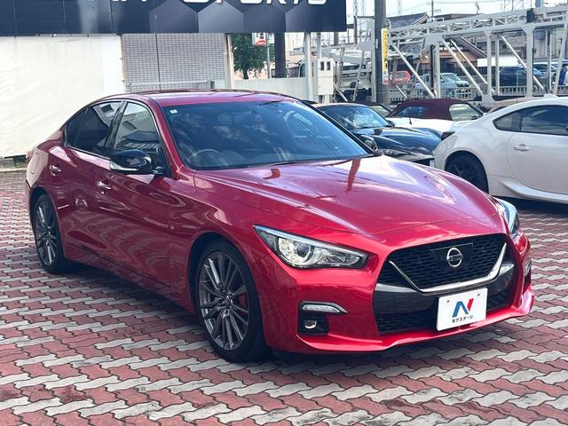 スカイライン 400R 405馬力 3.0L V6 ツインターボ 純正OPカーボンリヤスポイラー BOSEパフォーマンスシリーズサウンド アンビエントライト OPボディ色 禁煙車 黒革 シートヒーター 純正19インチAW(16枚目)