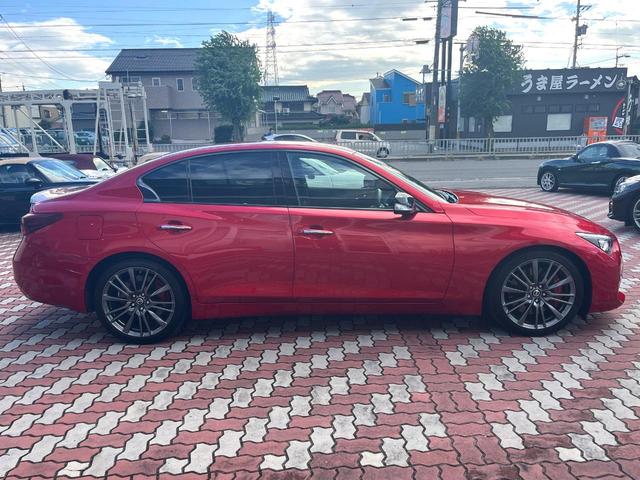 スカイライン 400R 405馬力 3.0L V6 ツインターボ 純正OPカーボンリヤスポイラー BOSEパフォーマンスシリーズサウンド アンビエントライト OPボディ色 禁煙車 黒革 シートヒーター 純正19インチAW(21枚目)