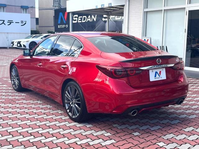 スカイライン 400R 405馬力 3.0L V6 ツインターボ 純正OPカーボンリヤスポイラー BOSEパフォーマンスシリーズサウンド アンビエントライト OPボディ色 禁煙車 黒革 シートヒーター 純正19インチAW(22枚目)