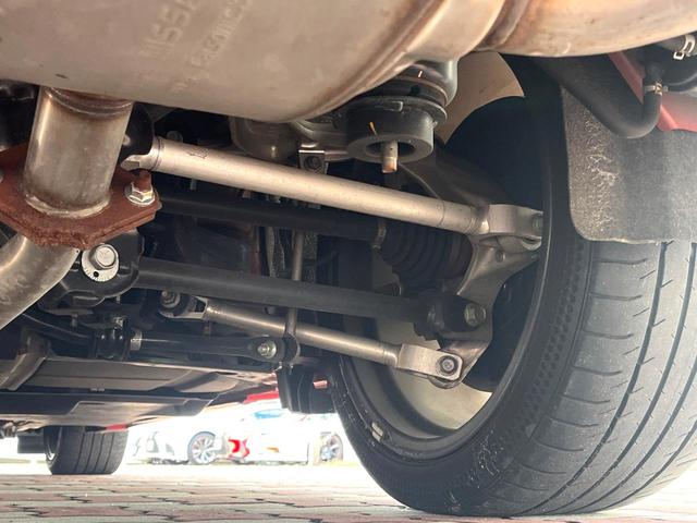 スカイライン 400R 405馬力 3.0L V6 ツインターボ 純正OPカーボンリヤスポイラー BOSEパフォーマンスシリーズサウンド アンビエントライト OPボディ色 禁煙車 黒革 シートヒーター 純正19インチAW(27枚目)