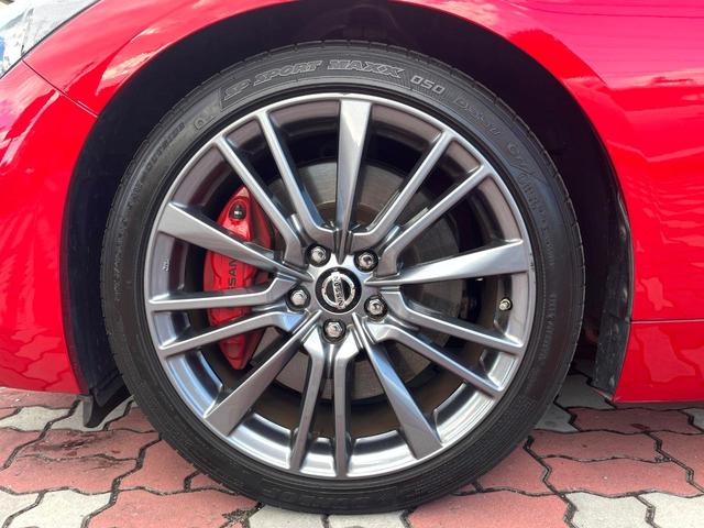 スカイライン 400R 405馬力 3.0L V6 ツインターボ 純正OPカーボンリヤスポイラー BOSEパフォーマンスシリーズサウンド アンビエントライト OPボディ色 禁煙車 黒革 シートヒーター 純正19インチAW(30枚目)