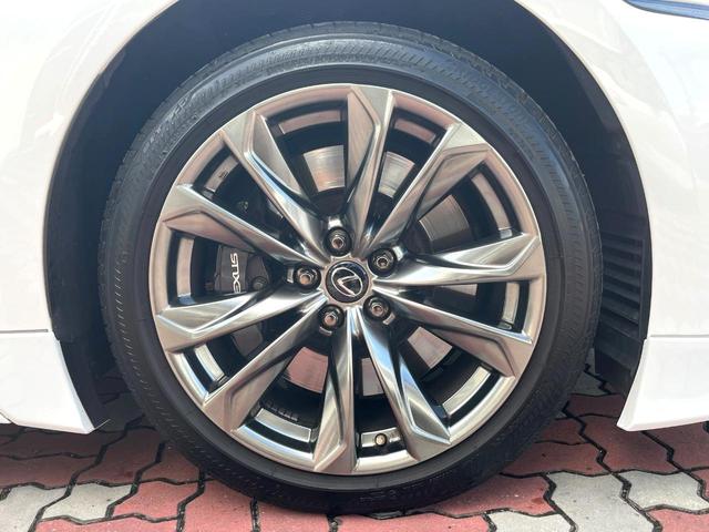 ＬＳ ＬＳ５００　Ｆスポーツ　ＴＲＤエアロ（Ｆ／Ｓ／Ｒ／リアスポ／ミラーカバー＆スポーツマフラー）　ツインターボ　４ＷＤ　禁煙車　赤革　シートベンチレーション　全席シートヒーター　全席パワーシート　純正２０インチＡＷ　ＥＴＣ（14枚目）