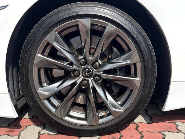 ＬＳ ＬＳ５００　Ｆスポーツ　ＴＲＤエアロ（Ｆ／Ｓ／Ｒ／リアスポ／ミラーカバー＆スポーツマフラー）　ツインターボ　４ＷＤ　禁煙車　赤革　シートベンチレーション　全席シートヒーター　全席パワーシート　純正２０インチＡＷ　ＥＴＣ（25枚目）