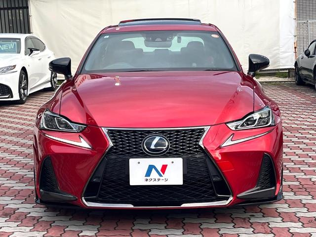 ＩＳ ＩＳ３００ｈブラックシークエンス　特別仕様　中期　ＴＲＤエアロ（Ｆ／Ｓ／Ｒ／リアスポ＆スポーツマフラー）　ＯＰボディ色　ムーンルーフ　フルＬＥＤヘッド　ＢＳＭ　ＲＣＴＡ　クリソナ　ステアリングヒーター　禁煙車　ツートン革　ＥＴＣ（14枚目）