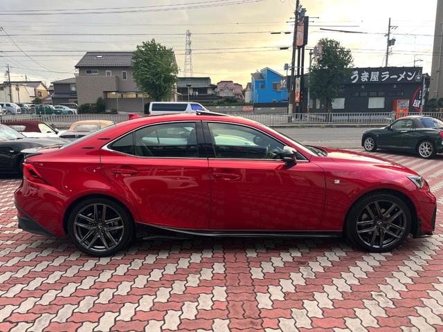 ＩＳ ＩＳ３００ｈブラックシークエンス　特別仕様　中期　ＴＲＤエアロ（Ｆ／Ｓ／Ｒ／リアスポ＆スポーツマフラー）　ＯＰボディ色　ムーンルーフ　フルＬＥＤヘッド　ＢＳＭ　ＲＣＴＡ　クリソナ　ステアリングヒーター　禁煙車　ツートン革　ＥＴＣ（21枚目）