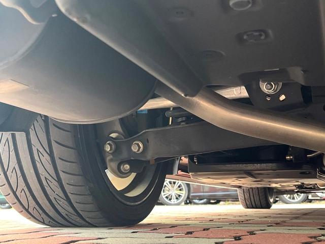 ＩＳ ＩＳ３００ｈブラックシークエンス　特別仕様　中期　ＴＲＤエアロ（Ｆ／Ｓ／Ｒ／リアスポ＆スポーツマフラー）　ＯＰボディ色　ムーンルーフ　フルＬＥＤヘッド　ＢＳＭ　ＲＣＴＡ　クリソナ　ステアリングヒーター　禁煙車　ツートン革　ＥＴＣ（27枚目）