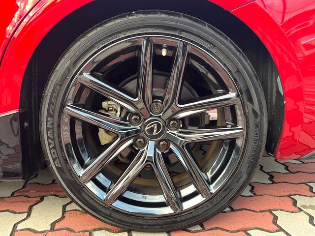 ＩＳ ＩＳ３００ｈブラックシークエンス　特別仕様　中期　ＴＲＤエアロ（Ｆ／Ｓ／Ｒ／リアスポ＆スポーツマフラー）　ＯＰボディ色　ムーンルーフ　フルＬＥＤヘッド　ＢＳＭ　ＲＣＴＡ　クリソナ　ステアリングヒーター　禁煙車　ツートン革　ＥＴＣ（32枚目）