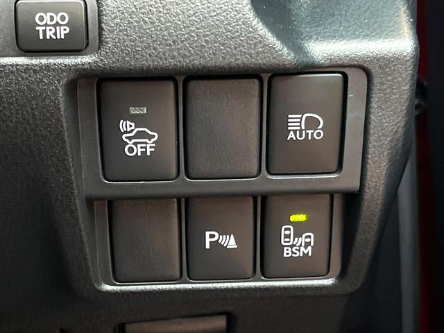 ＩＳ ＩＳ３００ｈブラックシークエンス　特別仕様　中期　ＴＲＤエアロ（Ｆ／Ｓ／Ｒ／リアスポ＆スポーツマフラー）　ＯＰボディ色　ムーンルーフ　フルＬＥＤヘッド　ＢＳＭ　ＲＣＴＡ　クリソナ　ステアリングヒーター　禁煙車　ツートン革　ＥＴＣ（47枚目）