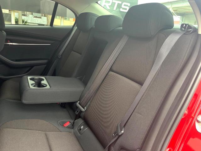 MAZDA3セダン 20Sプロアクティブ ツーリングセレクション 360度ビュー 禁煙車 クルージングトラフィックサポート パワーシート シートヒーター 8.8インチマツダコネクトナビ スマートブレーキ 革巻きステアリング ステアリングヒーター ブラッククロスシート(39枚目)