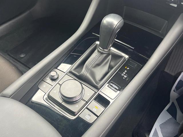 MAZDA3セダン 20Sプロアクティブ ツーリングセレクション 360度ビュー 禁煙車 クルージングトラフィックサポート パワーシート シートヒーター 8.8インチマツダコネクトナビ スマートブレーキ 革巻きステアリング ステアリングヒーター ブラッククロスシート(44枚目)