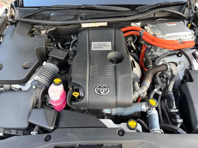 クラウンハイブリッド ロイヤルサルーン　禁煙車　純正ＨＤＤナビ　バックカメラ　クルーズコントロール　クリアランスソナー　シートヒーター　パワーシート　純正革巻ステアリング　ＨＩＤヘッドライト　純正１６インチアルミホイール　ＥＴＣ（18枚目）