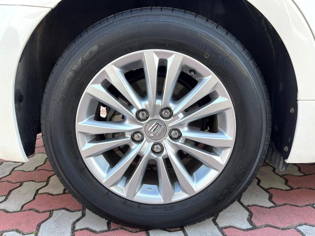 クラウンハイブリッド ロイヤルサルーン　禁煙車　純正ＨＤＤナビ　バックカメラ　クルーズコントロール　クリアランスソナー　シートヒーター　パワーシート　純正革巻ステアリング　ＨＩＤヘッドライト　純正１６インチアルミホイール　ＥＴＣ（28枚目）