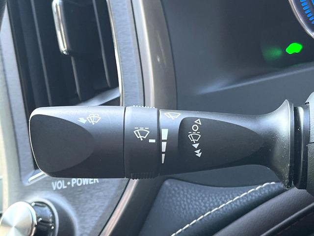 クラウンハイブリッド ロイヤルサルーン　禁煙車　純正ＨＤＤナビ　バックカメラ　クルーズコントロール　クリアランスソナー　シートヒーター　パワーシート　純正革巻ステアリング　ＨＩＤヘッドライト　純正１６インチアルミホイール　ＥＴＣ（39枚目）