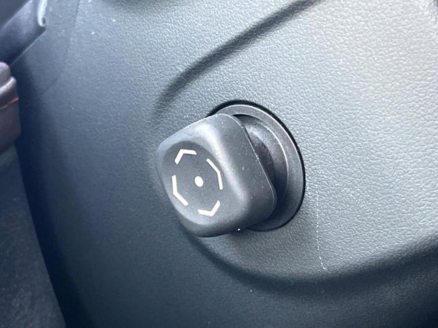 クラウンハイブリッド ロイヤルサルーン　禁煙車　純正ＨＤＤナビ　バックカメラ　クルーズコントロール　クリアランスソナー　シートヒーター　パワーシート　純正革巻ステアリング　ＨＩＤヘッドライト　純正１６インチアルミホイール　ＥＴＣ（40枚目）