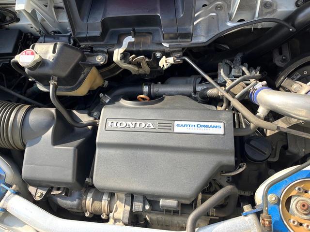 Ｓ６６０ β　６ＭＴ　ターボ　無限エアロ（Ｆ／Ｓ／Ｒ）　無限製カーボンリアウィング　無限製ＡＷ　柿本製マフラー　禁煙車　バックカメラ　ＬＥＤヘッド　スマートキー　ファブリックシート　ＥＴＣ　オートエアコン（17枚目）