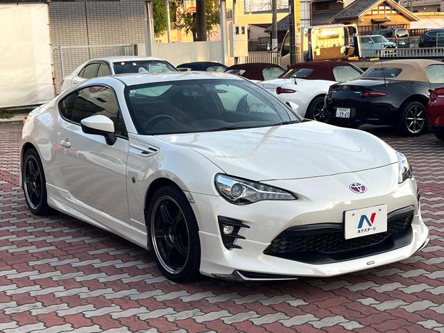 ８６ ＧＴ　後期　６ＭＴ　モデリスタエアロ（Ｆ／Ｓ／Ｒ／リアスポ）　禁煙車　クルコン　バックカメラ　ＬＥＤヘッド　革巻きステアリング　オートエアコン　１８インチＡＷ　アルミペダル　スマートキー　ＥＴＣ（16枚目）