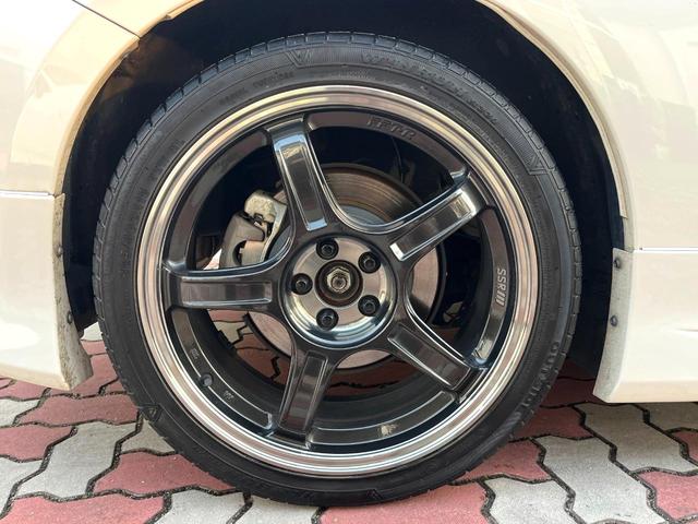 ８６ ＧＴ　後期　６ＭＴ　モデリスタエアロ（Ｆ／Ｓ／Ｒ／リアスポ）　禁煙車　クルコン　バックカメラ　ＬＥＤヘッド　革巻きステアリング　オートエアコン　１８インチＡＷ　アルミペダル　スマートキー　ＥＴＣ（29枚目）