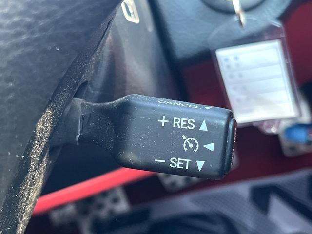 ＳＣ ＳＣ４３０　純正１８インチアルミ　赤革シート　マークレビンソンサウンド付純正ＨＤＤナビ　バックカメラ　ＨＩＤヘッドライト　シートヒーター　クルーズコントロール　Ｖ８　４．３リッター　ＥＴＣ　禁煙車（5枚目）