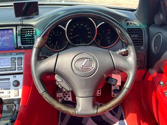 ＳＣ ＳＣ４３０　純正１８インチアルミ　赤革シート　マークレビンソンサウンド付純正ＨＤＤナビ　バックカメラ　ＨＩＤヘッドライト　シートヒーター　クルーズコントロール　Ｖ８　４．３リッター　ＥＴＣ　禁煙車（11枚目）