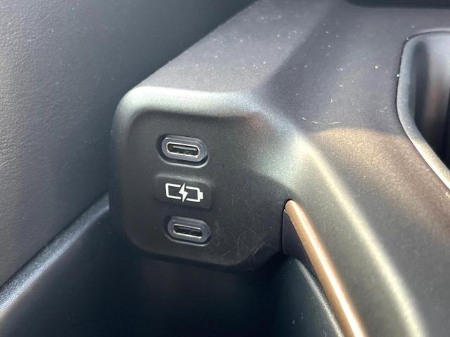 クラウンクロスオーバー ＲＳアドバンスド　禁煙車　４ＷＤ　ムーンルーフ　パノラミックビューモニター　カラーＨＵＤ　純正２１インチＡＷ　ベンチレーション　黒革　レークル　プリクラ　ＢＳＭ　４眼ＬＥＤヘッド　ＥＴＣ　ディスプレイオーディオ（53枚目）