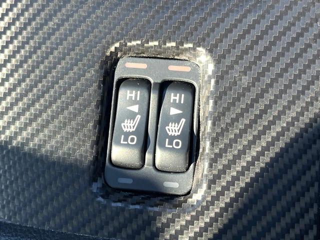 GR86 RZ 禁煙車 6MT GRトランクスポイラー シートヒーター 純正18インチAW BSM クルコン ハーフレザー LEDヘッド 革巻きステアリング オートエアコン スマートキー アルミペダル ETC(5枚目)