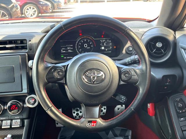 GR86 RZ 禁煙車 6MT GRトランクスポイラー シートヒーター 純正18インチAW BSM クルコン ハーフレザー LEDヘッド 革巻きステアリング オートエアコン スマートキー アルミペダル ETC(11枚目)