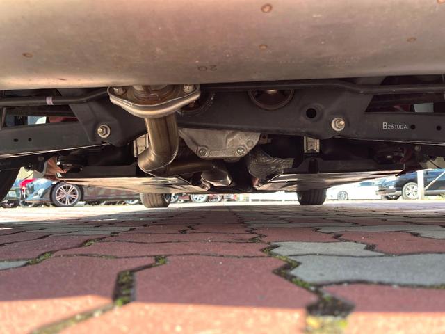 GR86 RZ 禁煙車 6MT GRトランクスポイラー シートヒーター 純正18インチAW BSM クルコン ハーフレザー LEDヘッド 革巻きステアリング オートエアコン スマートキー アルミペダル ETC(19枚目)