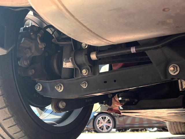 GR86 RZ 禁煙車 6MT GRトランクスポイラー シートヒーター 純正18インチAW BSM クルコン ハーフレザー LEDヘッド 革巻きステアリング オートエアコン スマートキー アルミペダル ETC(21枚目)