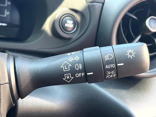 GR86 RZ 禁煙車 6MT GRトランクスポイラー シートヒーター 純正18インチAW BSM クルコン ハーフレザー LEDヘッド 革巻きステアリング オートエアコン スマートキー アルミペダル ETC(38枚目)