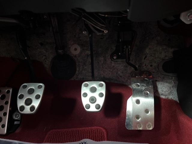 GR86 RZ 禁煙車 6MT GRトランクスポイラー シートヒーター 純正18インチAW BSM クルコン ハーフレザー LEDヘッド 革巻きステアリング オートエアコン スマートキー アルミペダル ETC(45枚目)