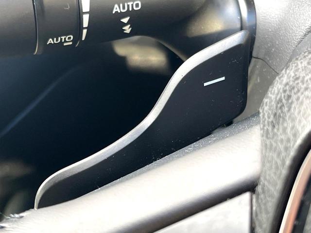 クラウンハイブリッド ＲＳアドバンス　ＴＲＤエアロ（Ｆ／Ｒ）　パノラミックビュー　駐車支援　禁煙車　ＢＳＭ　ＲＣＴＡ　カラーＨＵＤ　ハーフレザー　シートヒーター　シートメモリ　３眼ＬＥＤヘッド　純正１８インチＡＷ　メーカーナビ　ＥＴＣ（43枚目）