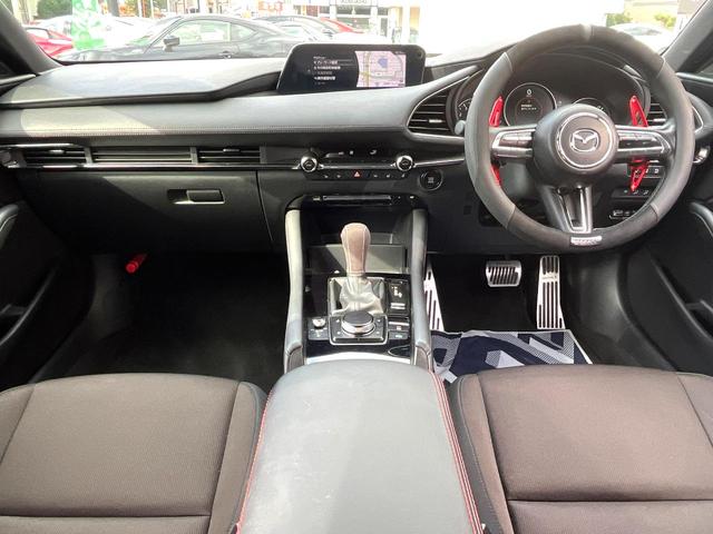 MAZDA3ファストバック 20Sプロアクティブ ツーリングセレクション 純正エアロ オートエグゼリアスポイラー 360°セーフティパッケージ マツダコネクトナビ パワーシート シートヒーター ハンドルヒーター スマートブレーキサポート クルージングトラフィックサポート(2枚目)