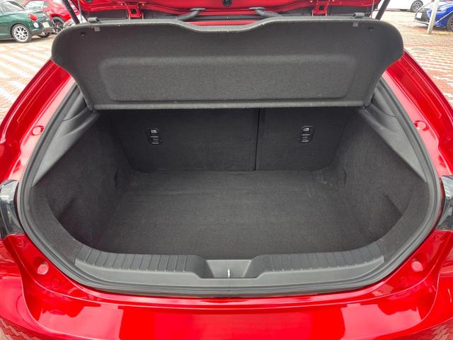 MAZDA3ファストバック 20Sプロアクティブ ツーリングセレクション 純正エアロ オートエグゼリアスポイラー 360°セーフティパッケージ マツダコネクトナビ パワーシート シートヒーター ハンドルヒーター スマートブレーキサポート クルージングトラフィックサポート(10枚目)