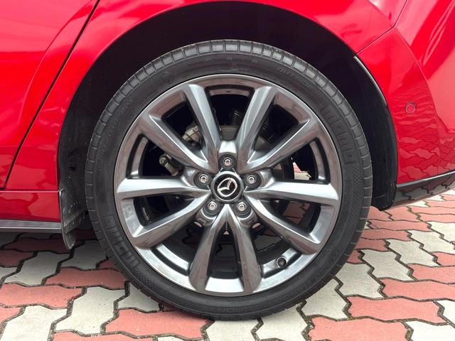 MAZDA3ファストバック 20Sプロアクティブ ツーリングセレクション 純正エアロ オートエグゼリアスポイラー 360°セーフティパッケージ マツダコネクトナビ パワーシート シートヒーター ハンドルヒーター スマートブレーキサポート クルージングトラフィックサポート(29枚目)