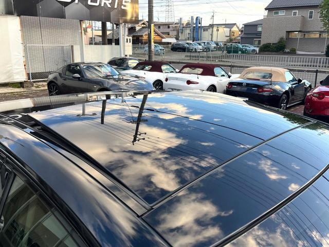 カムリ ＷＳ　ＴＲＤエアロ（Ｆ／Ｓ／Ｒ／リアスポ／フロントバンパーガーニッシュ＆ドレスアップマフラー）　ツートンカラー　パノラマムーンルーフ　ＯＰ１８インチＡＷ　禁煙車　純正ＳＤナビ　バックカメラ　ＥＴＣ（5枚目）