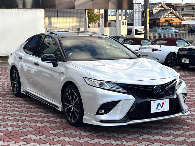 カムリ ＷＳ　ＴＲＤエアロ（Ｆ／Ｓ／Ｒ／リアスポ／フロントバンパーガーニッシュ＆ドレスアップマフラー）　ツートンカラー　パノラマムーンルーフ　ＯＰ１８インチＡＷ　禁煙車　純正ＳＤナビ　バックカメラ　ＥＴＣ（16枚目）