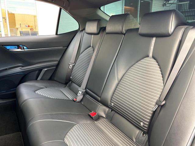 カムリ ＷＳ　ＴＲＤエアロ（Ｆ／Ｓ／Ｒ／リアスポ／フロントバンパーガーニッシュ＆ドレスアップマフラー）　ツートンカラー　パノラマムーンルーフ　ＯＰ１８インチＡＷ　禁煙車　純正ＳＤナビ　バックカメラ　ＥＴＣ（40枚目）