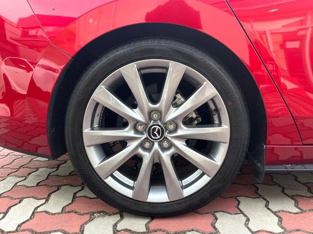 MAZDA3セダン XDプロアクティブ ツーリングセレクション 4WD オートエグゼサスキット 360°セーフティパッケージ BOSEサウンド マツダコネクトナビ シートヒーター メモリシート ステアリングヒーター クルージングトラフィックサポート(28枚目)