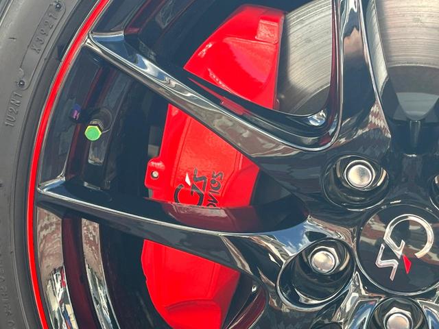 マークＸ ２５０Ｇ　Ｓパッケージ　Ｇ’ｓ　特別仕様　禁煙車　アルパインナビ　バックカメラ　純正１９インチＡＷ　レッドキャリパー　レッドチューニングサスペンション　カーボン調インパネ　革巻きステアリング　クルコン　マフラーカッター　ＥＴＣ（6枚目）