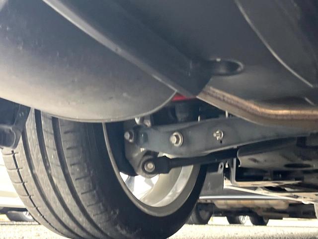 マークＸ ２５０Ｇ　Ｓパッケージ　Ｇ’ｓ　特別仕様　禁煙車　アルパインナビ　バックカメラ　純正１９インチＡＷ　レッドキャリパー　レッドチューニングサスペンション　カーボン調インパネ　革巻きステアリング　クルコン　マフラーカッター　ＥＴＣ（21枚目）