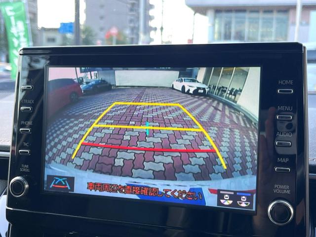 カローラ ハイブリッド　ダブルバイビー　禁煙車　ブラインドスポットモニター　純正ナビ　セーフティセンス　オートマチックハイビーム　ＬＥＤヘッドライト　純正１７インチアルミホイール　グレーメタリックミラー／リアスポイラー　後席アームレスト（5枚目）