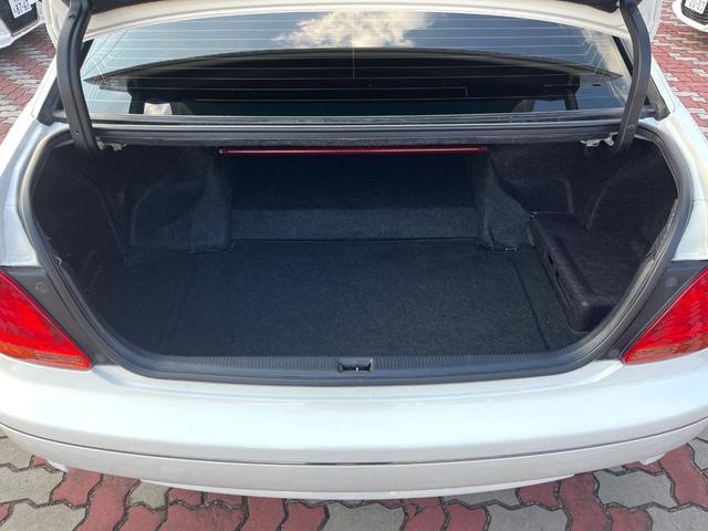 アリスト Ｖ３００ベルテックスエディション　２ＪＺ－ＧＴＥ　３．０Ｌ直６ツインターボ　後期　ムーンルーフ　黒革　シートヒーター　禁煙車　ＥＴＣ　純正１７インチＡＷ　リアスポ　革巻きステアリング　ＨＩＤヘッド　パワーシート　Ｂｌｕｅｔｏｏｔｈ（10枚目）