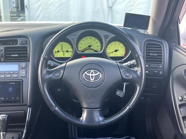 アリスト Ｖ３００ベルテックスエディション　２ＪＺ－ＧＴＥ　３．０Ｌ直６ツインターボ　後期　ムーンルーフ　黒革　シートヒーター　禁煙車　ＥＴＣ　純正１７インチＡＷ　リアスポ　革巻きステアリング　ＨＩＤヘッド　パワーシート　Ｂｌｕｅｔｏｏｔｈ（11枚目）