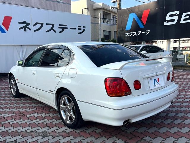 アリスト Ｖ３００ベルテックスエディション　２ＪＺ－ＧＴＥ　３．０Ｌ直６ツインターボ　後期　ムーンルーフ　黒革　シートヒーター　禁煙車　ＥＴＣ　純正１７インチＡＷ　リアスポ　革巻きステアリング　ＨＩＤヘッド　パワーシート　Ｂｌｕｅｔｏｏｔｈ（22枚目）