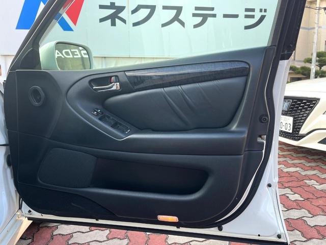 アリスト Ｖ３００ベルテックスエディション　２ＪＺ－ＧＴＥ　３．０Ｌ直６ツインターボ　後期　ムーンルーフ　黒革　シートヒーター　禁煙車　ＥＴＣ　純正１７インチＡＷ　リアスポ　革巻きステアリング　ＨＩＤヘッド　パワーシート　Ｂｌｕｅｔｏｏｔｈ（34枚目）