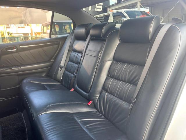 アリスト Ｖ３００ベルテックスエディション　２ＪＺ－ＧＴＥ　３．０Ｌ直６ツインターボ　後期　ムーンルーフ　黒革　シートヒーター　禁煙車　ＥＴＣ　純正１７インチＡＷ　リアスポ　革巻きステアリング　ＨＩＤヘッド　パワーシート　Ｂｌｕｅｔｏｏｔｈ（39枚目）