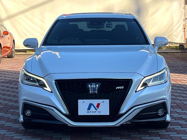 クラウンハイブリッド ＲＳ　後期　１オーナー　禁煙車　ＢＳＭ　ＲＣＴＡ　３眼ＬＥＤヘッド　１２．３インチメーカーナビ　バックカメラ　スーパーライブ　ハーフレザー　シートヒーター　革巻きステアリング　ステアリングヒーター　ＥＴＣ（14枚目）