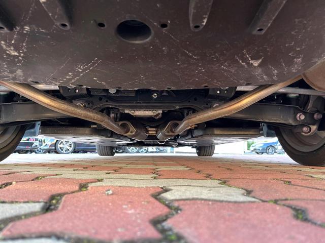 クラウンハイブリッド ＲＳ　後期　１オーナー　禁煙車　ＢＳＭ　ＲＣＴＡ　３眼ＬＥＤヘッド　１２．３インチメーカーナビ　バックカメラ　スーパーライブ　ハーフレザー　シートヒーター　革巻きステアリング　ステアリングヒーター　ＥＴＣ（19枚目）